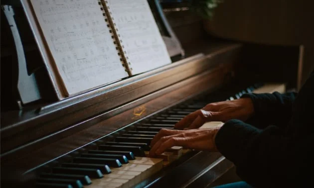 Noten oder/und Hände?