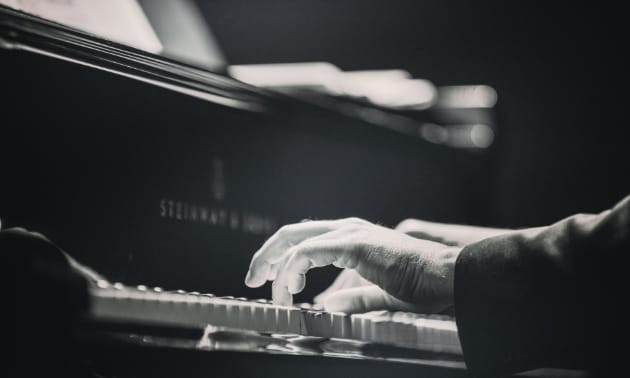 piano_hands.jpg