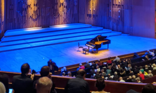 stage_Fluegel.jpg