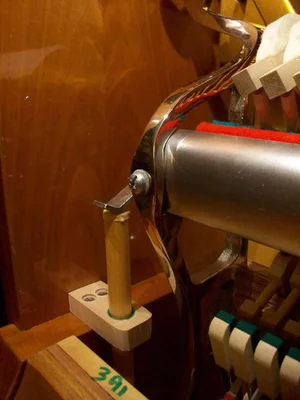 Mechanikstütze links.webp