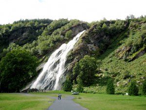 5 powerscourt waterfall.jpg
