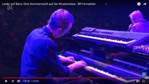 Piano von Jo Barnikel Bild 15 - TT.jpg