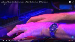 #Piano von Jo Barnikel Bild 04 Detail 1 (Pianist von Konstantin Wecker).jpg