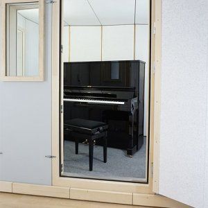 Klavierkabine_STUDIOBOX_Professional_ausgewogene_Innenakustik.JPG Klavierkabine_STUDIOBOX_Professional_ausgewogene_Innenakustik.JPG