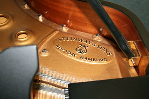 Steinway AS-188.jpg