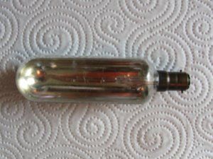 Glühlampe Klavier.jpg
