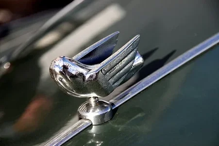 Kühlerfigur.webp Kühlerfigur.webp