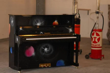 Graffiti-Klavier.webp