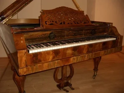 fluegel.webp fluegel.webp