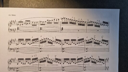 Schubert-Andantino_Fingersatz-02.jpeg
