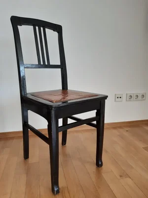 Klavierstuhl1.webp Klavierstuhl1.webp