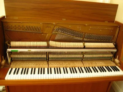 grotrian-steinweg-klavier-foto-bild-85440473.webp