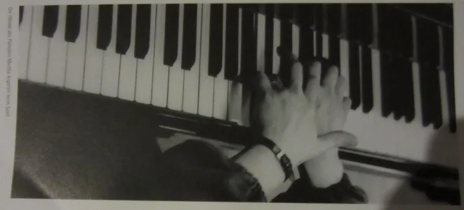 Argerich_hands_Zitat.webp Argerich_hands_Zitat.webp