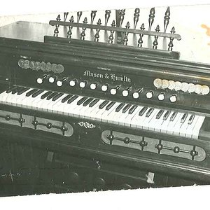 Harmonium.jpg