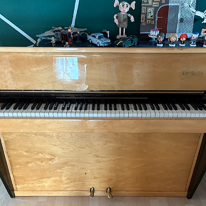 Screenshot 2025-11-10 at 23-12-49 May Berlin Klavier in Baden-Württemberg - Aichelberg kleinan...png