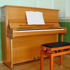 Pfeiffer-Klavier 1.jpg
