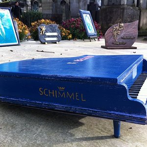 Paris20121215_bécaud2-klein.jpg