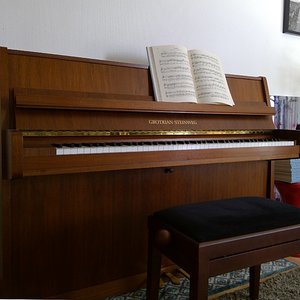 piano.jpg