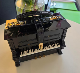 Handtaschenklavier.png