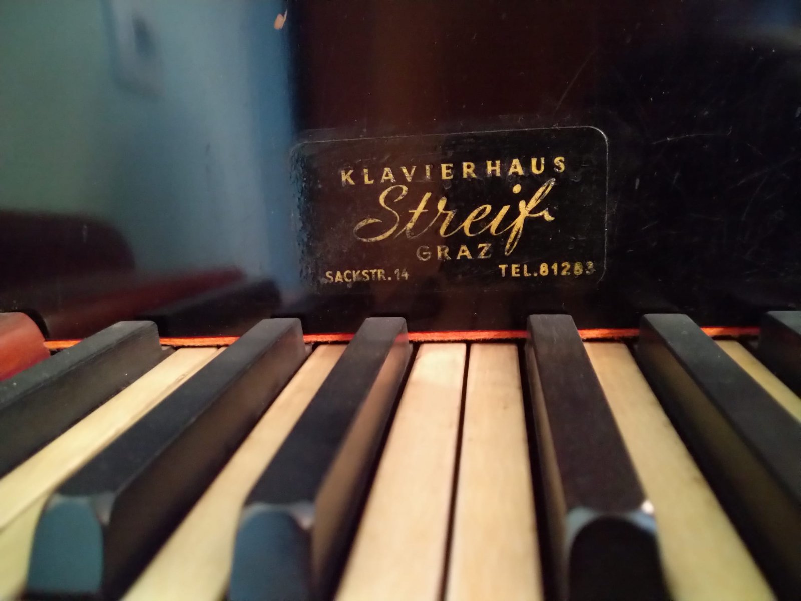 Klavier (2).jpg