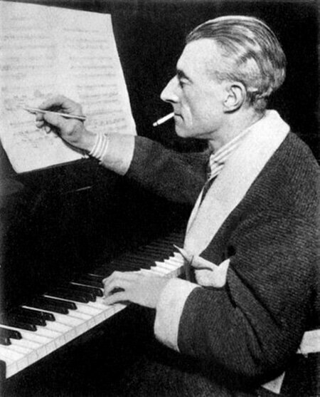 maurice-ravel-smoking.jpg