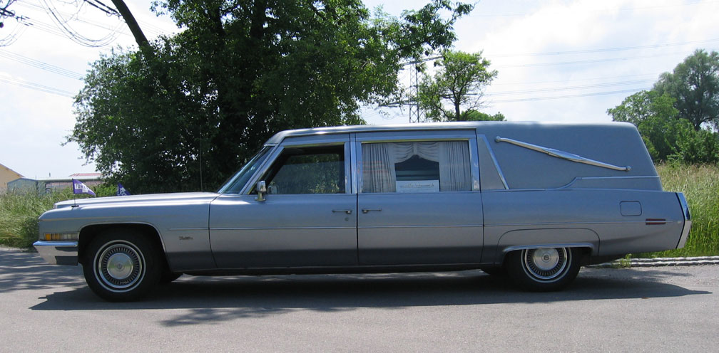 Cadillac%20Leichenwagen.jpg