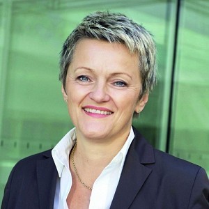 Renate_Kuenast_1220-300x300.jpg