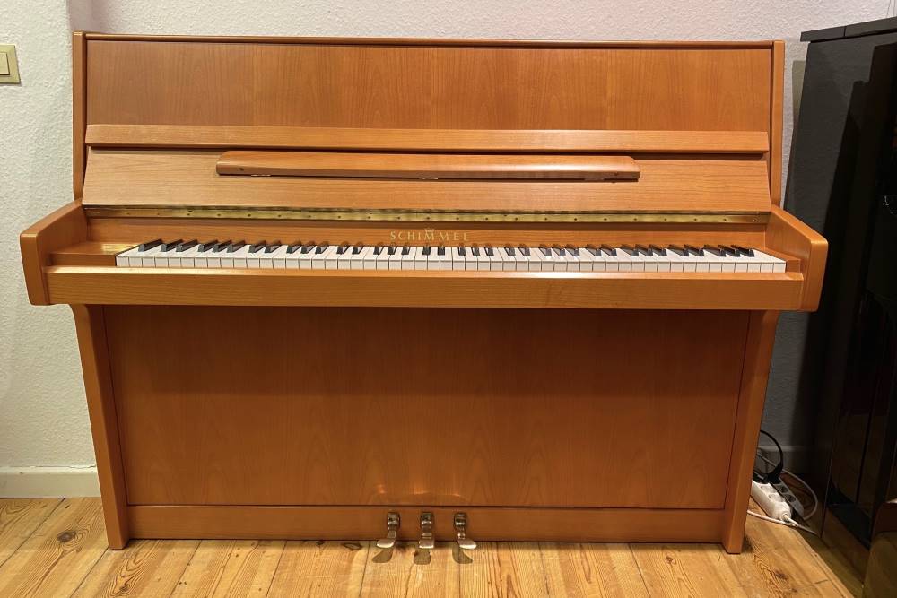 Scbhimmel-Klavier-114-Kirschholz.jpg