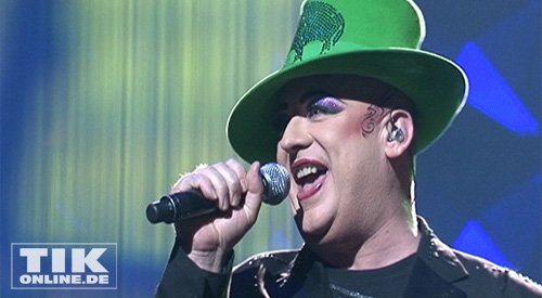 boy-george-singt-gr.jpg