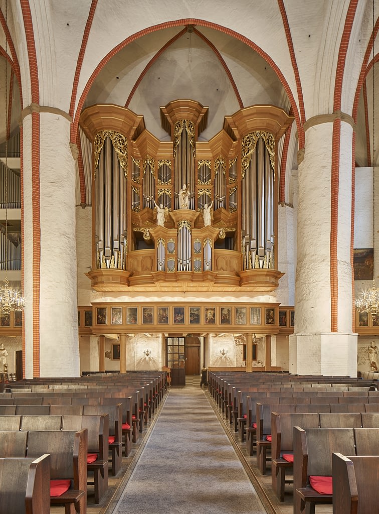 Arp-Schnitger-Orgel-in-der-Hauptkirche-St-Jacobi_c-Alexander-Voss.jpg