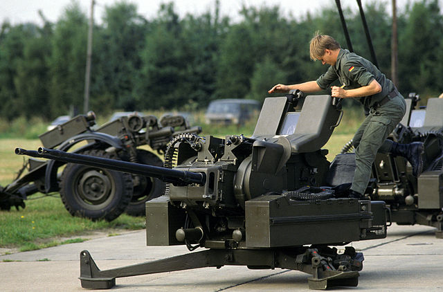 640px-20_mm_anti-aircraft_gun_of_the_Bundeswehr.JPEG